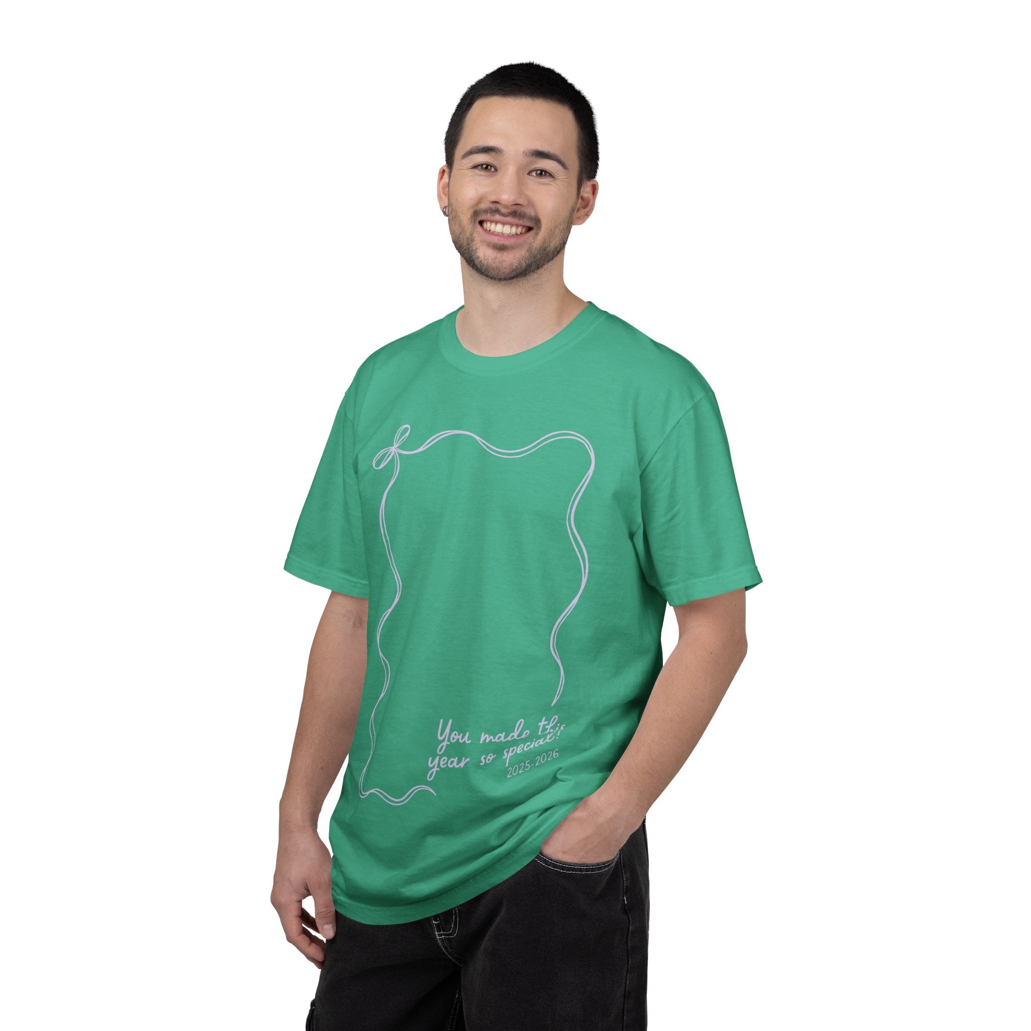 A colorful teacher autograph T-shirt for year-end keepsake, featuring a white outline of a frame and space for signatures, perfect for celebrating teachers and capturing memories.